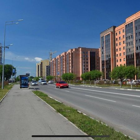 Новостройка Дворец Спорта Бизнес-Класс С Ортопедическим Матрасом И Белым Постельным Petropawlowsk Exterior foto